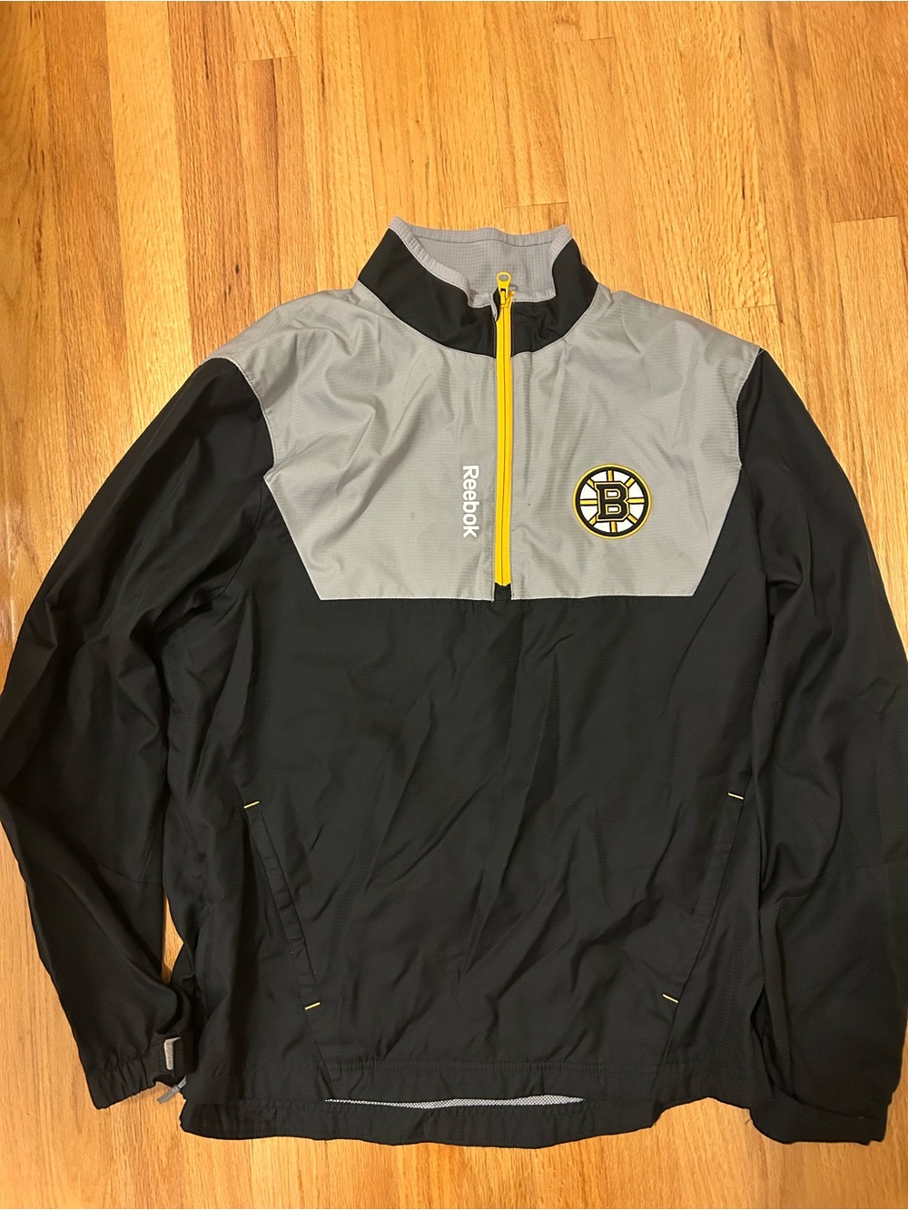 Reebok Men’s Black & Gray Boston Bruins Windbreaker with Yellow Zip